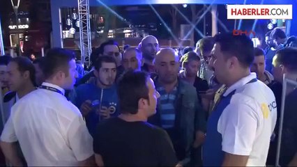 Iphone 6 ve Iphone 6 Plus İstanbul'da Satışa Sunuldu