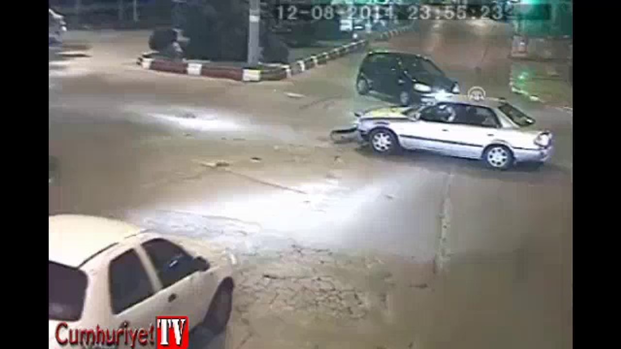 Trafikte tehlikeli gösteri