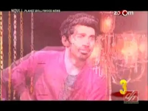 Aditya Roy Kapoor gets candid on Zoom 26th September 2014 apnicommunity.com