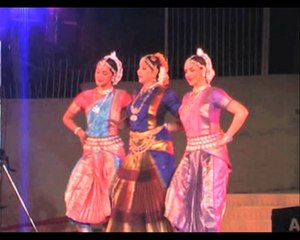 Hema Malini to do a dance belly on Ganga