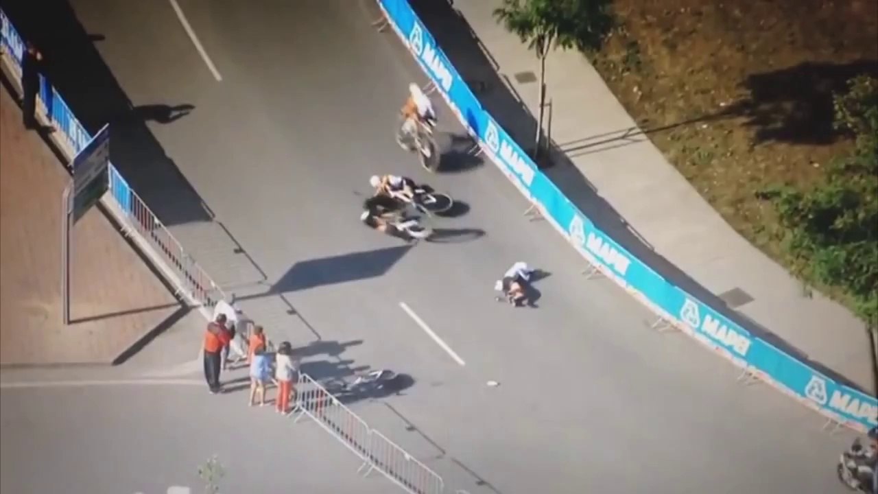 La grosse chute de Marianne Vos et Rabo-Liv lors du contre la montre par équipe du championnat du monde