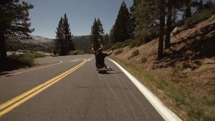 Il va si vite avec son skate qu'une chute équivaut à une accident de voiture !