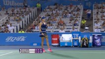 Wuhan - Bouchard supera a Wozniacki