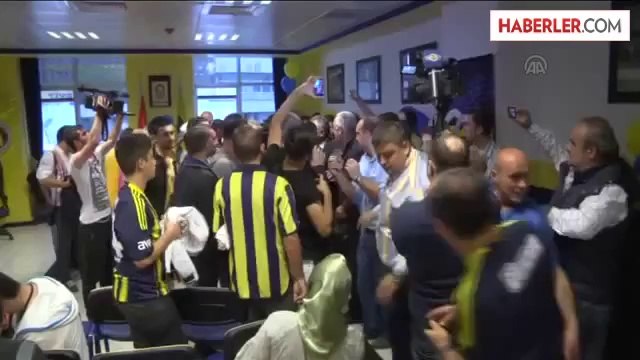 Aziz Yıldırım, Sakarya Fenerbahçeliler Derneğinin Açılışına Katıldı