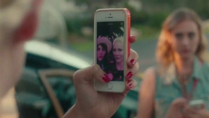 Kirsten Dunst vs fans obsessed with Selfie : So funny short film