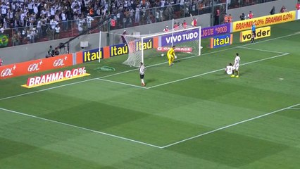 L'autogol di Cicinho regala la vittoria all'Atletico MG