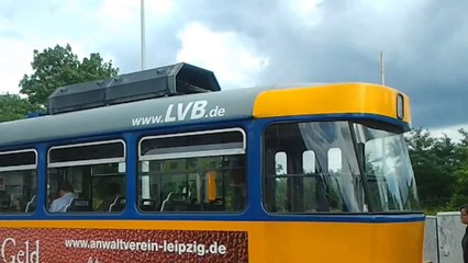Straßenbahn Leipzig - Tram 1 und 1E Ankunft: Schönauer/Ratzelstraße