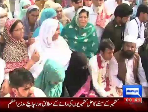 Tahirul Qadri's followers 3 couples marriage at PAT Dharna