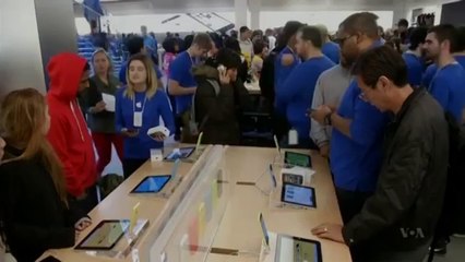 Apple Rolls Out New iPhones, Smart Watch and Mobile Payment System