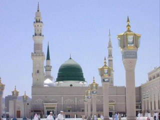 Zair-e-Taiba Roze Pe Jakar Tu Salaam Mera Ro Ro Ke Kehna - Junaid Attari