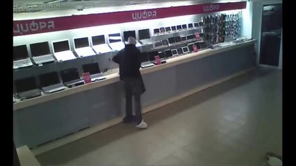 Çalayım Derken Bilgisayarları Parçalayan Hırsız