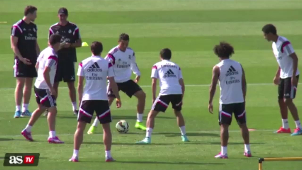 Real Madrid : CR7 se paye encore James à l'entraînement !