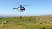 L'hélicoptère des sapeurs-pompiers des Bouches-du-Rhône teste la cuve anti-incendie offerte par le Lions Club de Plan-de-Cuques