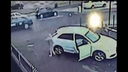 Dunya News - Attempted Car Theft - Old Lady Fights Back and WINS