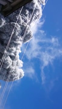 Éruption volcanique impressionnante du mont Ontake au Japon!