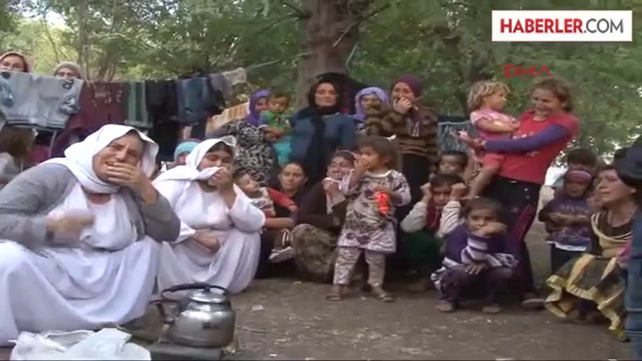 Diyarbakır'da Ezidileri Ziyaret Eden Bakan Eker, Kürtçe Konuşarak Sorunlarını Dinledi