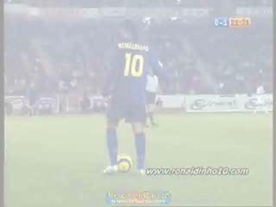 Ronaldinho_mic