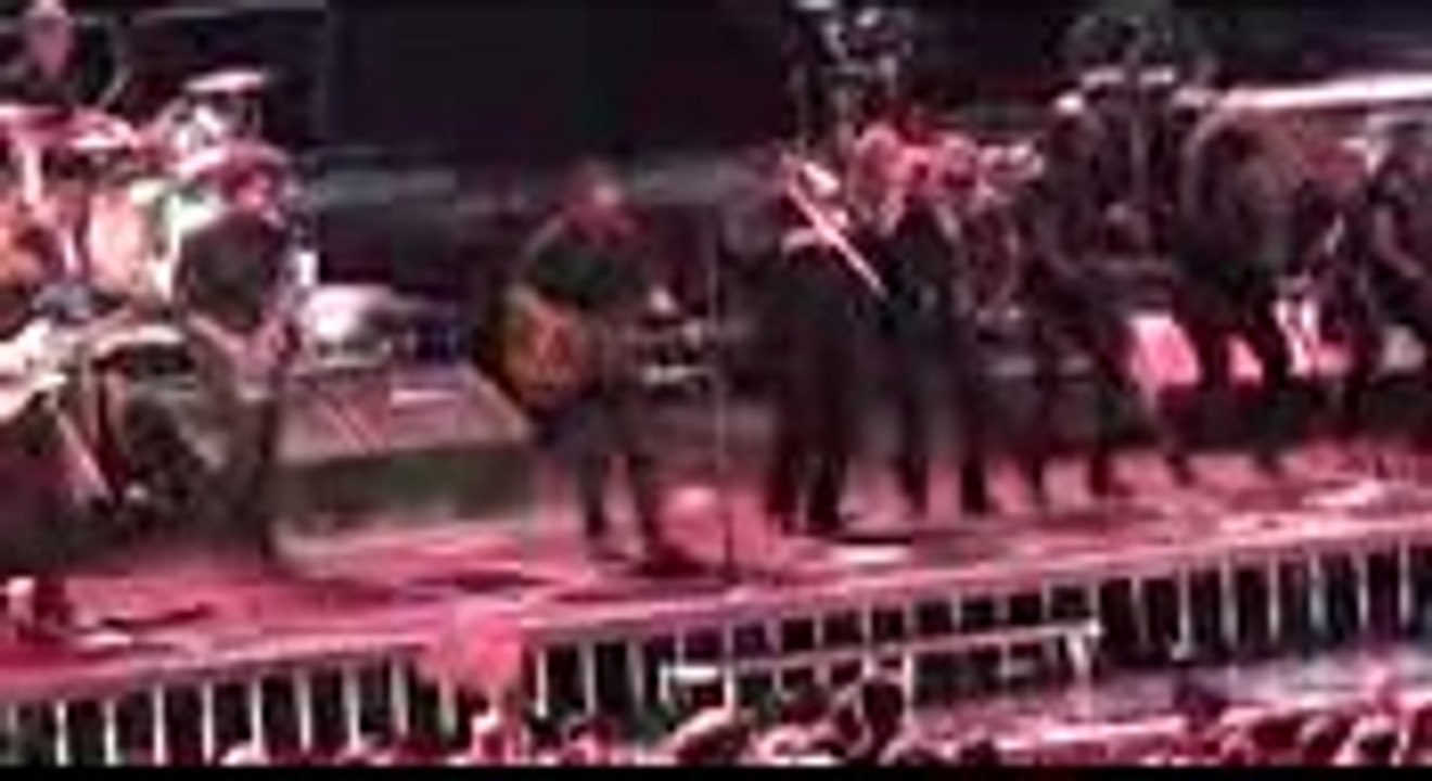 Bruce Springsteen  Stayin Alive  Mohegan Sun  Night 1  51714