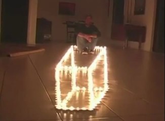 Mumlarla Yapılan İnanılmaz İlizyon Gösterisi