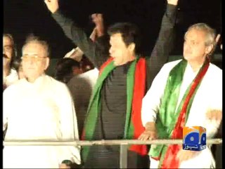 Imran Khan had a scary moment on top of the container-Geo Reports-28 Sep 2014