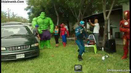 Hulk Se Cae Con Los Super Heroes En Una Fiesta Con El Hombre Araña y El Capitan America