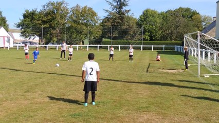 égalisation d'Alexis sur penalty en U11 contre Marzan-Arzal
