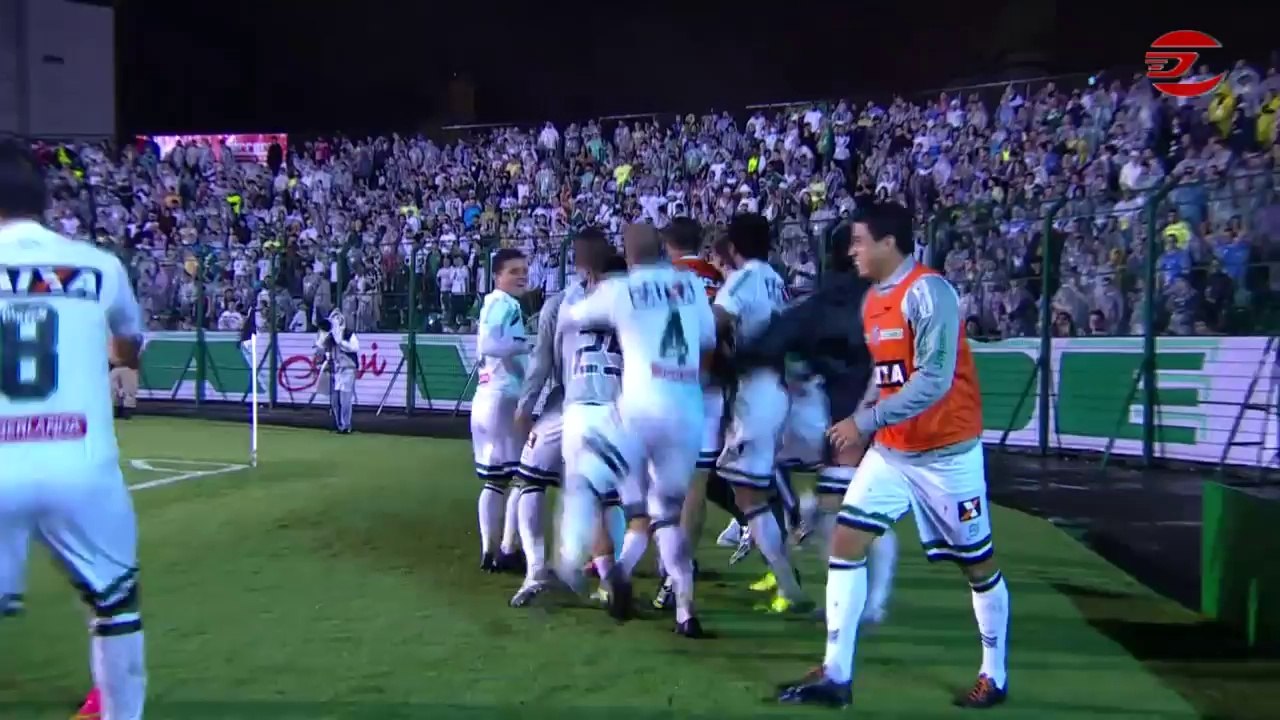 Palmeiras leva virada do Figueirense e segue na zona de rebaixamento