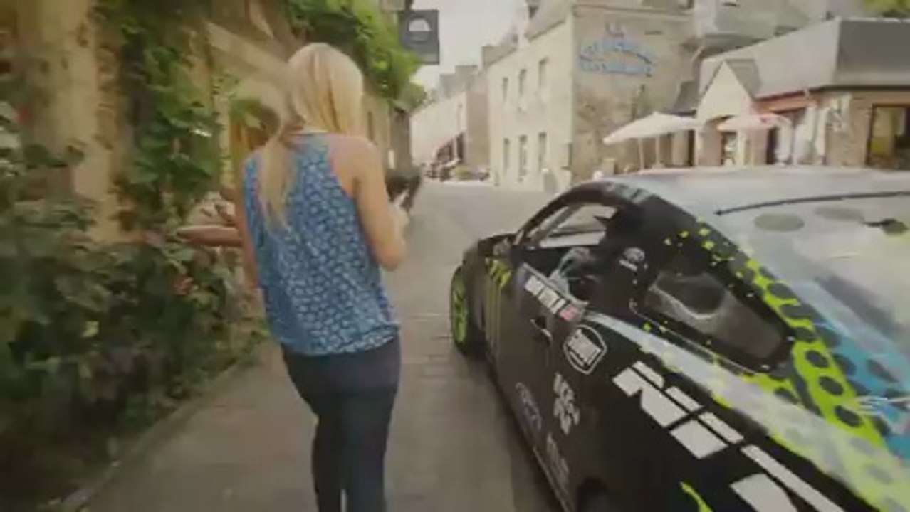 Vaughn Gittin Jr disfrutando del Mustang por Francia
