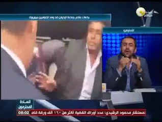 الرواية طبقاً لصاحبها .. يوسف الحسيني يوضح عما حدث له في مطار نيويورك