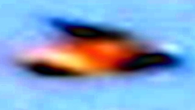 Ovni Triangular Gigante En Rusia Chile Colombia Mexico Moscu - Real Triangle Ufo Paris Russia 2014