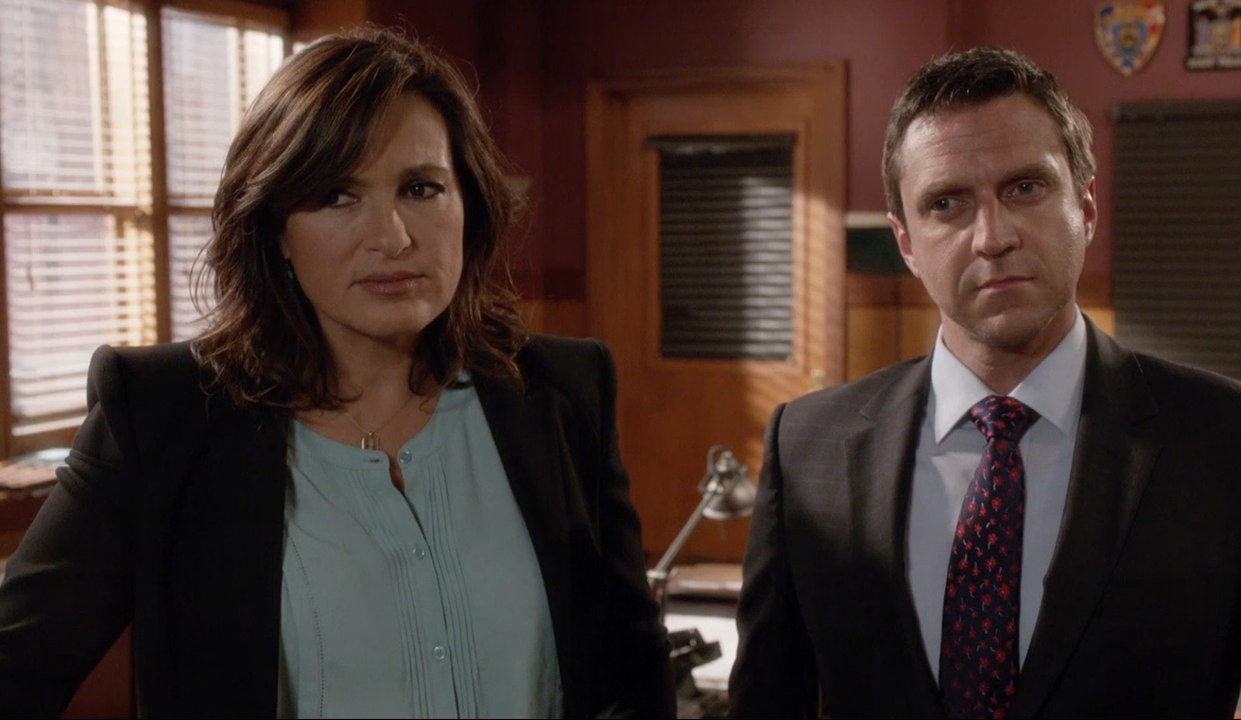 Law & Order: Special Victims Unit Season 16 Preview Episode 2 Clip 1 w/ Mariska Hargitay, Kelli Giddish, Raul Esparza, Stacy Keach