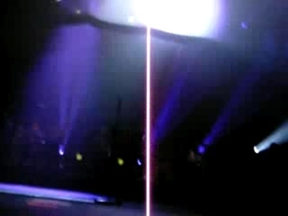 Intro & Estoy Aqui [Paris 16-02-07]