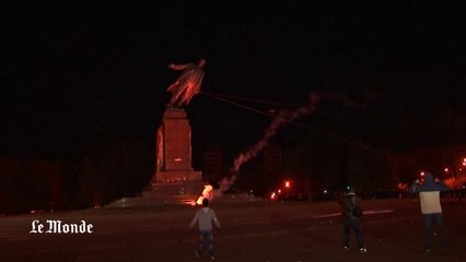 Ukraine : la plus grande statue de Lénine détruite