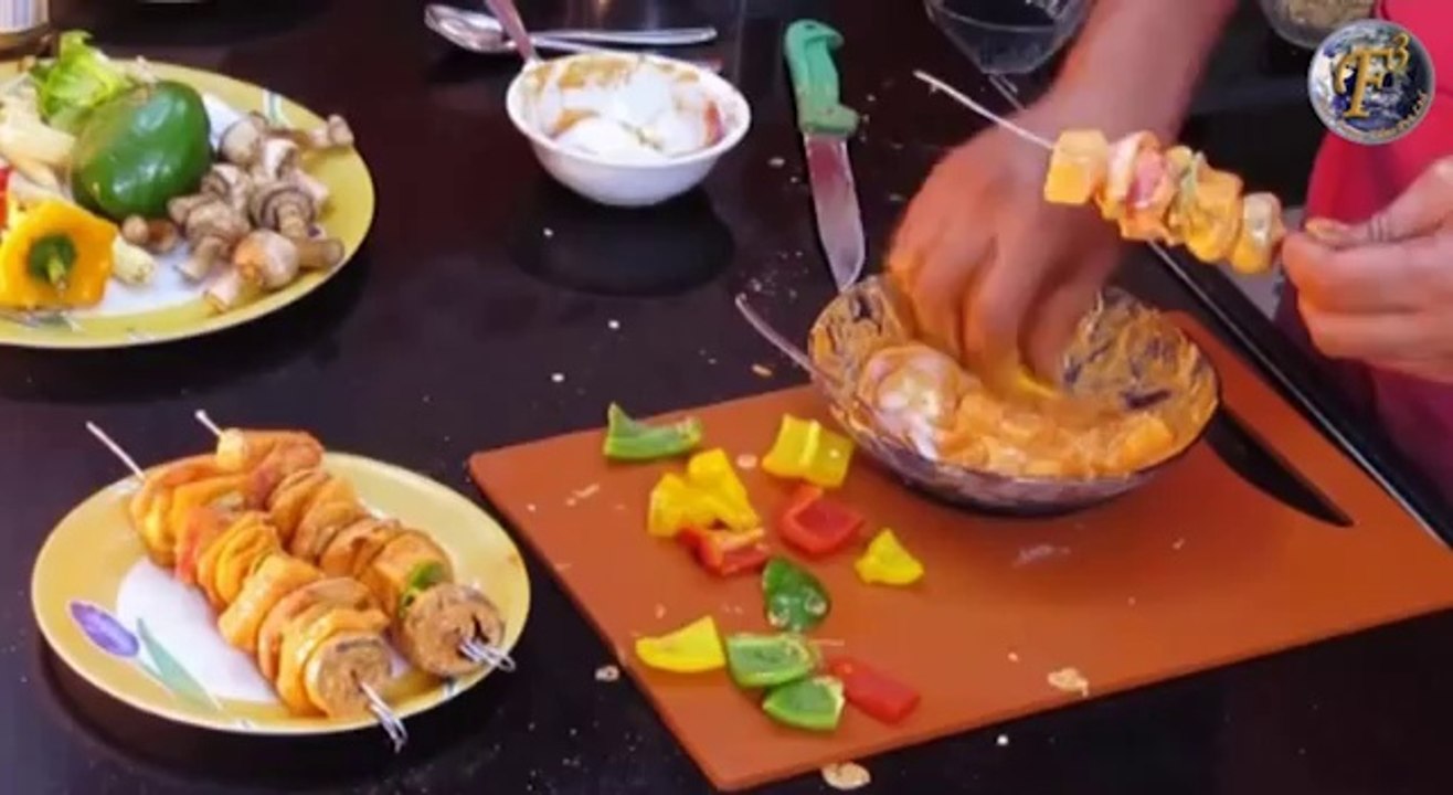 Paneer Tikka Pizza - A delicious Itaian cusine with Indian Flavour by F3 Bachelors Cooking (1)