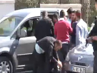 Yaşlı kadın Barzani'yi Davutoğlu zannetti