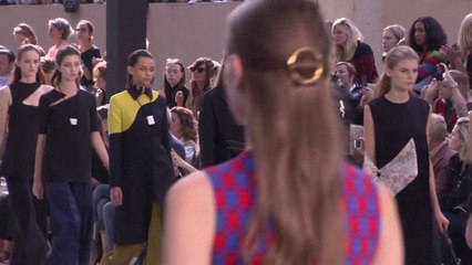 Le défilé Céline printemps-été 2015 en vidéo