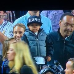 Garotinho emociona ao se despedir de ídolo do beisebol