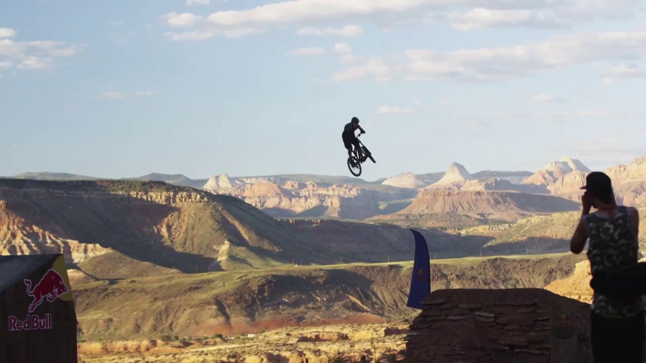 Sauter un Canyon en VTT - Red Bull Rampage 2014
