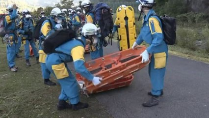 Japan volcano: Five more people found in 'cardiac arrest'