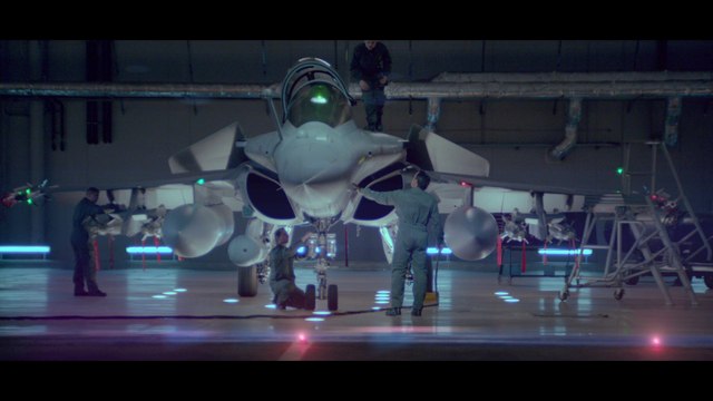 Nouvelle campagne recrutement de l'armée de l'air - Toute une armée croit en vous - court