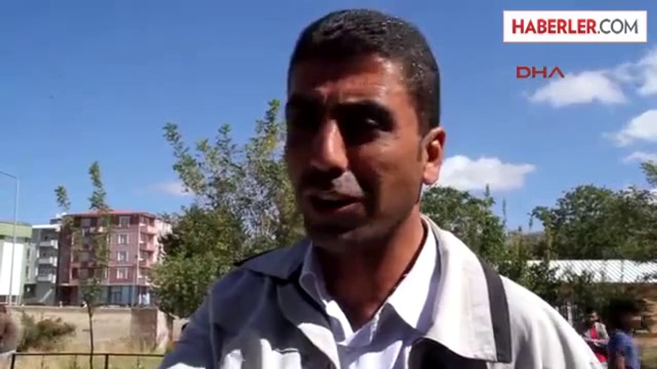 Van İşkur Kurasında İsmi Çıkınca Noter Önünde Göbek Attı