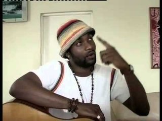 下载视频: Fally Ipupa parle de son premier album solo (Kinshasa, 2005)