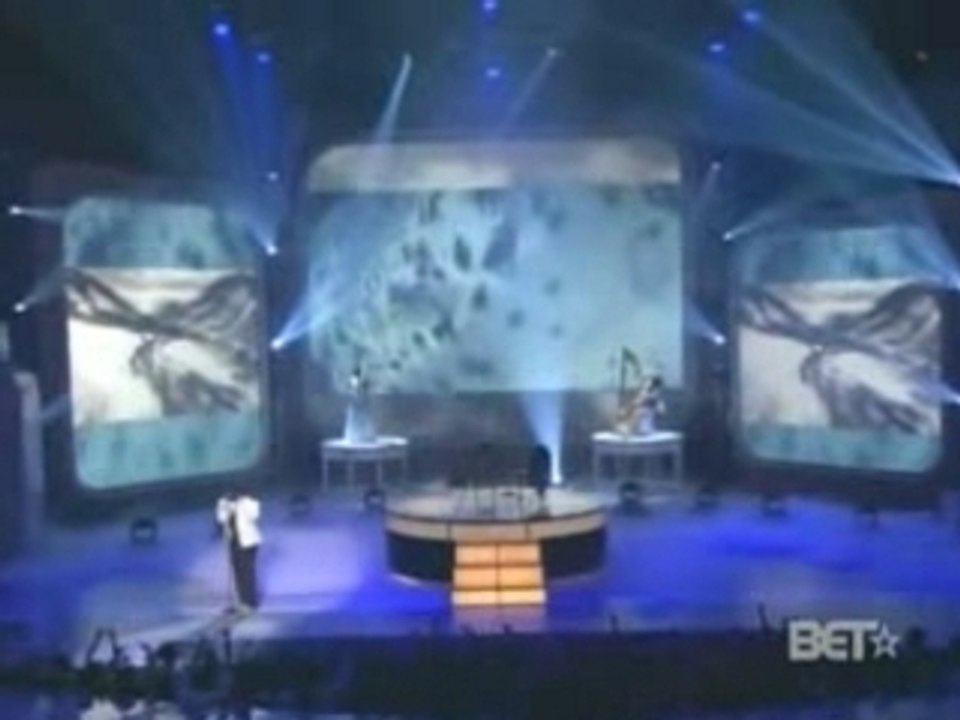 NE-YO sexy love + so sick (live)