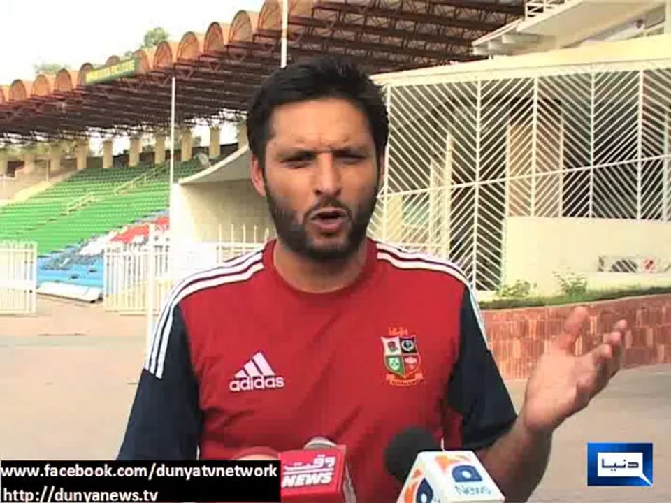Dunya News - Shahid Afridi requests PCB to talk to Younis Khan