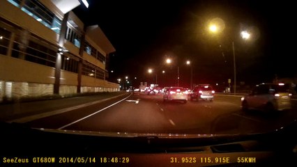 Cyclist can't use the cycle lane?
