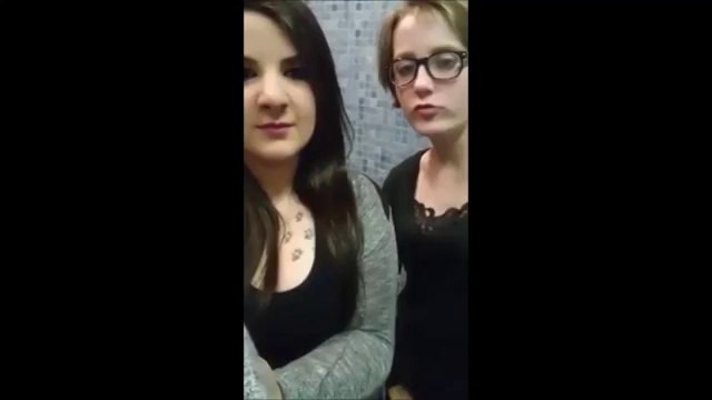 Laura Schemyte chante après l'agression de Alicia Durand