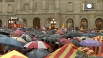 Spagna: in Catalogna migliaia di manifestanti difendono diritto a referendum