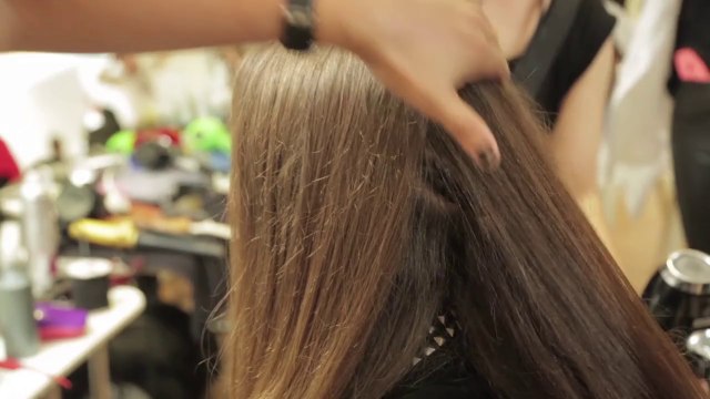 Les cheveux du défilé Chloé printemps-été 2015 par Eugène Souleiman