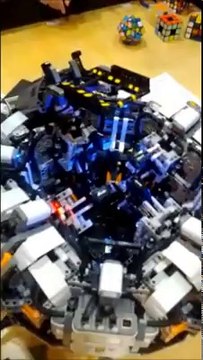 Robot intelligent termine les rubik's cube en quelques secondes