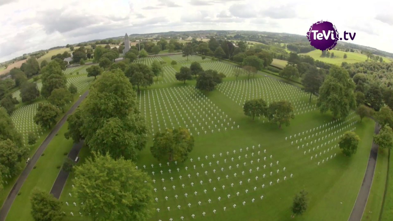 Saint-James Cimetière Américain vu du ciel [TéVi] 14_09_30